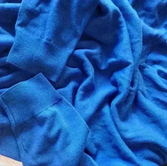 Express extra fine merino wool sweater Men's. Blue. Size Medium - Picture 4 of 6